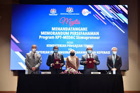 Sejarah mecd bermula dengan penubuhan kementerian penyelarasan perbadanan awam (kppa). Mohe Majlis Menandatangani Memorandum Persefahaman Antara Kementerian Pengajian Tinggi Kpt Dengan Kementerian Pembangunan Usahawan Dan Koperasi Medac