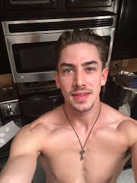 to all Jack Hunter fans in the world , Retweeted , Tweeted or writes  something about maybe .....