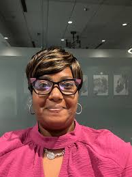 Hi! 👋🏽 I'm new to this group. I recently joined because I'm open to new  friendships and connections and I recently met Roq and I think she's dope.  Looking forward to getting