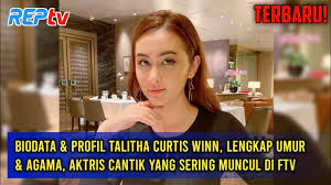 Talitha curtis winn adalah nama aslinya, dan dia merupakan aktris berdarah inggris indonesia yang saat ini berusia 18 tahun. Biodata Profil Talitha Curtis Winn Lengkap Umur Agama Aktris Cantik Yang Sering Muncul Di Ftv Youtube
