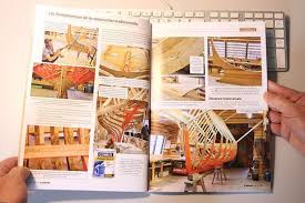 Les amoureux du travail du bois ont leur revue. Amateur Wooden Construction A Special Magazine To Be Guided