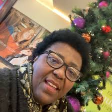 Ou gen youn bon fanm Okap nan monw w ap fè estera. Ak fanm Jacmel pou w te  jwenn, yo t ap monte youn vit 2 mèt nan kay la, nan glas