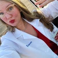 Debora Hess's Instagram, Twitter & Facebook