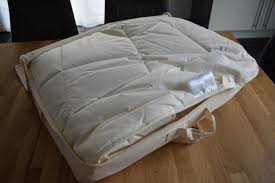 A mattress topper is also an affordable alternative to a new mattress if your old mattress is losing its spark and cushioning. Leichte Bettdecke Von La Modula Im Test Familos Dietestfamilie