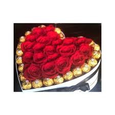 At nordstrom, you'll find valentine's gifts for husbands, wives, boyfriends, girlfriends, best friends, moms, dads, kids, sibs. Valentine Gift Red Roses Flowers With Chocolate In Heart In Box Giftpattaya Com