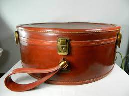 Vintage Samsonite Suitcase Round Suitcase Hat Box 4920 Etsy Samsonite Samsonite Suitcase Suitcase