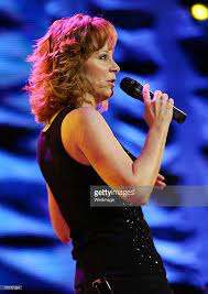 Reba Mcentire Country Female Singers Reba Mcentire Classic Film Stars