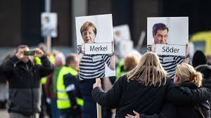 Auf der bühne redet michael ballweg, der gründer der bewegung. Querdenker Verfassungsschutz Baden Wurttemberg Beobachtet Corona Leugner Bewegung Politik