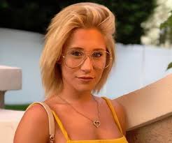 Elizabeth Wurst Biography