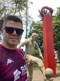 José Daniel Vargas: El sacerdote que compara la vida con el campeonato de  Saprissa