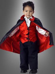 Tutorial kostume kostum halloween und halloween kostum innen fledermaus kostum kind selber machen. Kleiner Vampir Kinderkostum Halloween Bei Kostuempalast