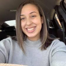 Lauren Chambers's Instagram, Twitter & Facebook