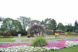 Situated in cipanas, this villa is within 9 mi (15 km) of taman bunga nusantara, cipanas presidential palace, and cibodas botanical gardens. Taman Bunga Nusantara Rute Tiket Masuk 2020 Wahana Wisata