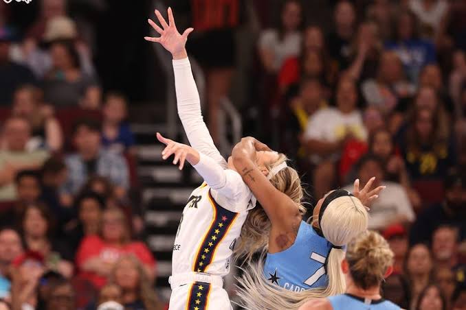 DiJonai Carrington Flagrant 2 foul on Sophie Cunningham, ejection photos