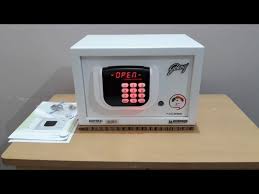 24 hrs water facility with safe & clean property. Electronic Digital Locker For Home Godrej Security Solutions Access Electronic Safe Seec9060 Youtube