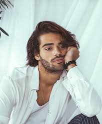 Renan Pacheco On Instagram Spent Way Too Much On Christmas Presents Beautiful Men Faces Long Hair Styles Men Hispanic Men