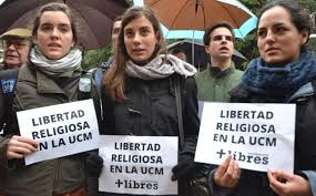 Check spelling or type a new query. Una Campana Contra El Traslado De La Capilla De La Facultad De Historia De La Ucm Acumula Mas De 26 000 Firmas Madrid El Mundo