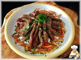 Çökertme kebabı da dünyanın en masum yemeği değil, patates kızartması var nihayetinde ama en azından yanında bir de pilav yok. Cokertme Kebabi Lezzetler Com