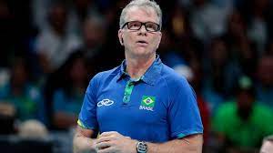 Com pouco tempo e treinos intensos, a equipe comandada pelo técnico josé antônio guedes, com assistência do estatístico ubiratan curupaná e do técnico spencer lee. Ex Tecnico Da Selecao Brasileira De Volei Bernadinho E O Novo Treinador Da Selecao Francesa Jogada Diario Do Nordeste