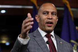 Serena Lincoln's Instagram, Twitter & Facebook