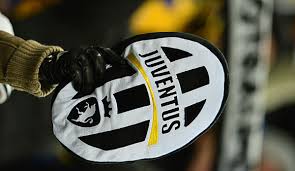 Juventus turin will in zukunft moderner sein und hat dafür ein neues vereinswappen entworfen. Juventus Prasentierte Am Montag Sein Neues Wappen