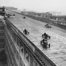 Centro storico fiat beoordelingen, turijn. Fabrieksarbeiders Racen Op Het Dak Van De Fiat Fabriek In Turijn Italie 1923 Historische Fotos Turin Italien