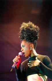 Heather small announces an exclusive global online concert for wednesday 14th july 2021! M People Singer Heather Small Apologizes After Being Booed Over Stockport Plaza Show Manchester Evening News
