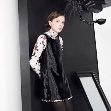 На днях звезда tiktok хантер эхо (настоящее имя — хантер эчимович) опубликовал скандальное видео, где непристойно высказался о звезде сериала «очень странные дела» милли бобби браун и их предполагаемых отношениях. Za Chto My Lyubim Milli Bobbi Braun Buro