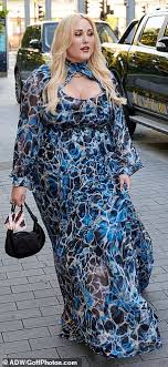 David Hasselhof S Daughter Hayley Stuns In A Blue Marble Print Maxi Dress In London Todayheadline