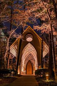 The Perfect Place To Reconnect With Nature Chapel In The Woods Thorncrown Chapel Glass Chapel