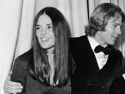 Elizabeth alice macgraw is an american actress and activist. 18hqimnpbl8rdm