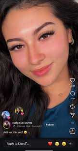 Hey pretty Ladies💕 i have a client requesting this Hybrid set to me it  looks like a light volume. Regardless how do i recreate this she likes the  wispyness. Airy feel.