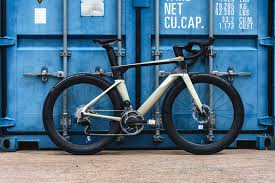 Cannondale SystemSix SRAM Red eTap AXS Review | Cyclestore Blog