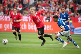 Das spiel wird ab 18:00 uhr live beim kostenpflichten sky go zu sehen. Bundesliga 18 19 Bayer 04 Leverkusen Gegen Fc Schalke 04 Die Bilder Des Spiels