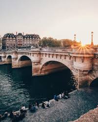 Sunburst Through Pont Neuf Paris Paris Bridge Visit Paris Christmas In Paris