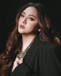 Mantan pacar Tyo Nugros kini jadi istri aktor laga top, intip 11  transformasinya