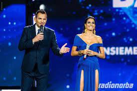 I cantanti sul palco il 25 giugno. Tv Battiti Live Torna Su Italia 1 Da Meta Luglio Puglia Ansa It
