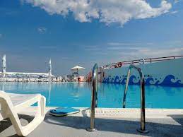 Golden tulip mamaia is located right on the beach in north mamaia at only few meters by the sea, being the first hotel on romanian riviera destined for all types of guests to spend a unforgettable and comfortable vacation or meetings. Golden Tulip Mamaia Bild Von Zenith Conference And Spa Hotel Constanta Tripadvisor