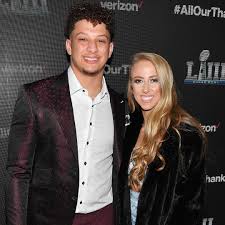 Invalid date, patrick mahomes and his fiance brittany matthews announced her pregnancy on instagram in september of 2020. How Patrick Mahomes Scored The Perfect Teammate In Brittany Matthews E Online