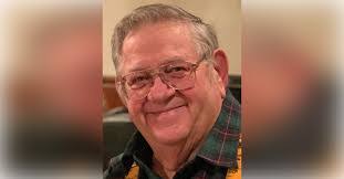 Donald Farwell's Instagram, Twitter & Facebook