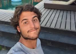 Was golden globe winner in 2015 in portugal. Tiago Teotonio Pereira Confirma Permanencia Na Tvi