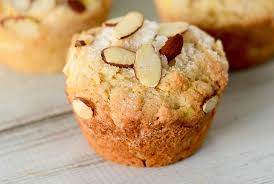 La Delicieuse Recette Facile De Muffins Aux Pommes Et Amandes Apple Recipes Desserts Almond Muffins