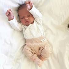 thaina maciel adli kullanicinin clothes 4 girls panosundaki pin kiz bebek kiyafetleri bebek modasi bebek hatira