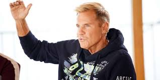 Karl jeroboan führt auf den ersten blick ein perfektes leben: Dsds Zurcherin Hat Beste Chancen Auf Bohlens Goldene Cd