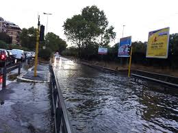Nubifragio nella notte sulla capitale. Nubifragio A Roma Tragedia Sfiorata A Roma Due Feriti A Ostia A Causa Di Un Albero Abbattuto Dal Vento Meteo Lazio