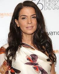 Gloria Trillo's Instagram, Twitter & Facebook