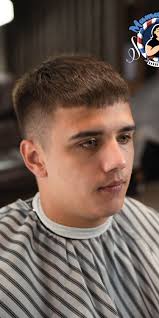 Kolejne przed i po z fryzurą french crop w roli głównej. ✂️ To klasyczne  cięcie z nowoczesnym akcentem to jedna z najgorętszych fryzur tego sezonu.  🔥 Chcesz poczuć się jak Shelby z