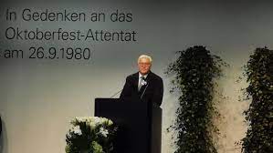 He was born to a couple of carpenters as well as church activists and a refugee from poland. Oktoberfest Attentat Steinmeier Ruft Zum Kampf Gegen Rechts Auf Br24