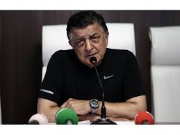 Adapazarı, sakarya'da doğan yılmaz vural, türk teknik direktör ve eski futbolcudur. Yilmaz Vural Dan Mesut Ozil Aciklamasi Yilmaz Vural Mesut Ozil Turkiye Ye Gelmis En Kariyerli Oyuncudur Web Aslan Galeri
