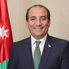 Today we celebrate our future fashion designers! Jude Al Meshriqi has been  accepted to study at the University of Creative Arts in the UK. After  graduating from the same program, Zandra Rhodes